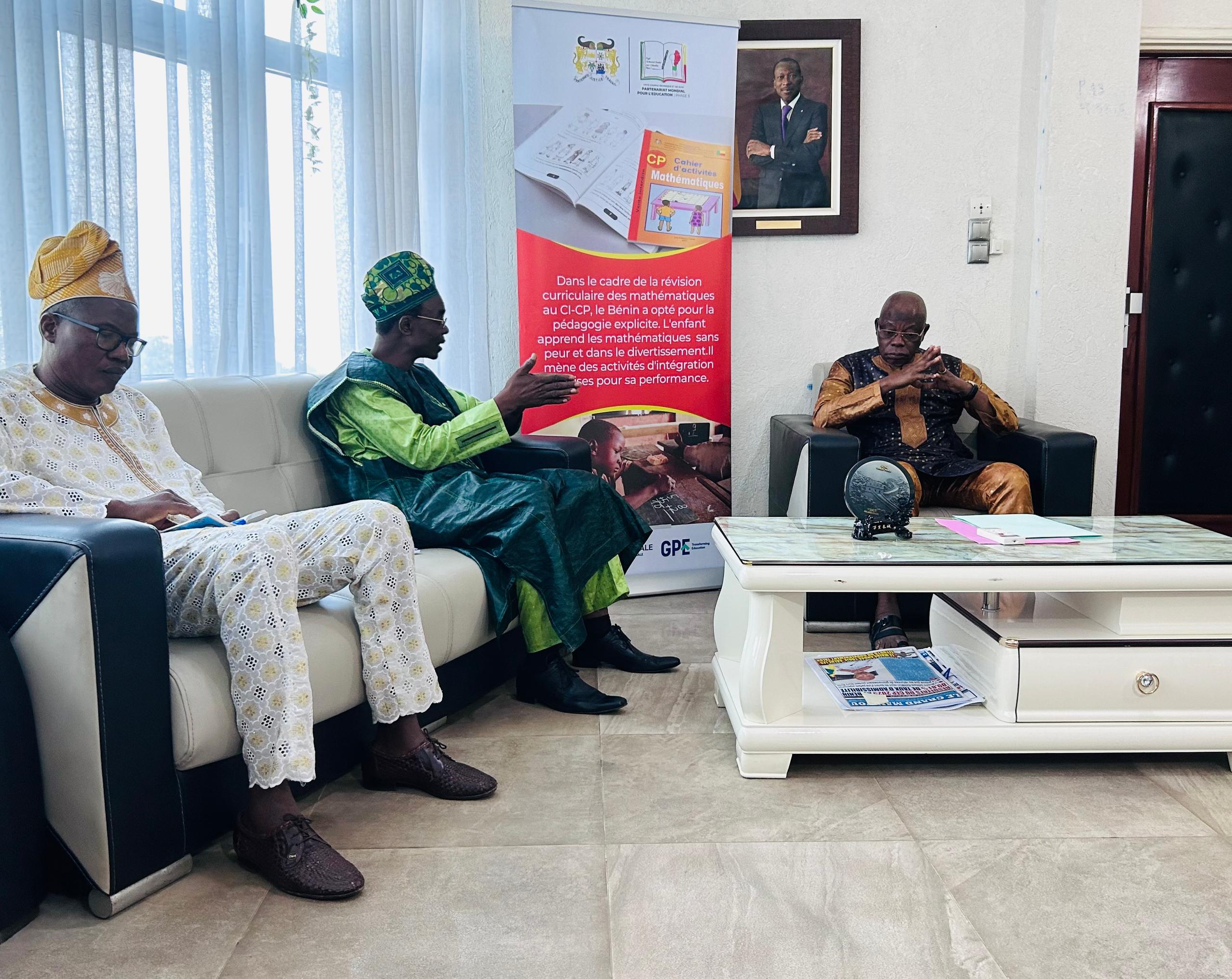 Séance de travail De L'APMB Avec Le Ministre De l'Enseignement Secondaire